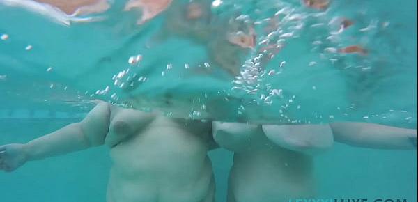  Busty BBW Lexxxi Luxe and BBW Friend Play Underwater in Pool